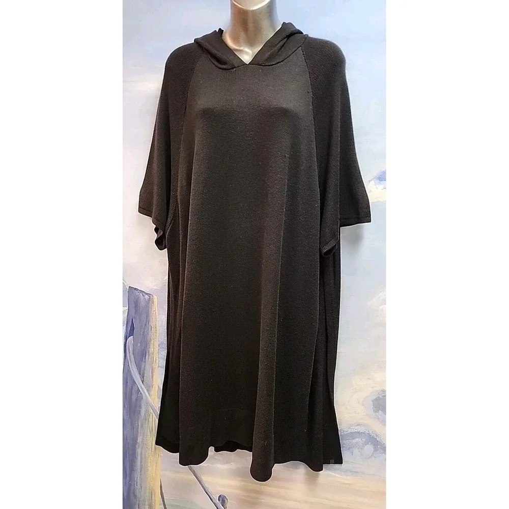 Lululemon M/L Black Opened Up Hooded Poncho Long Version LNC!